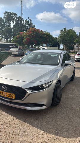 מודעת רכב מאזדה 3