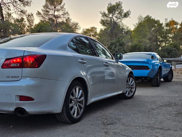 מודעת רכב לקסוס IS