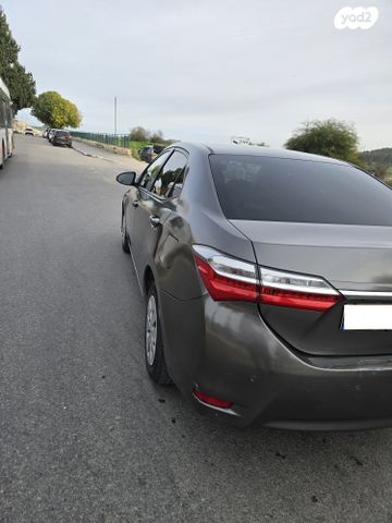 מודעת רכב טויוטה קורולה