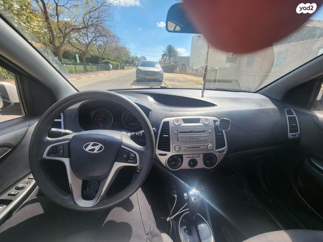 מודעת רכב יונדאי i20