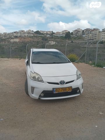 מודעת רכב טויוטה פריוס