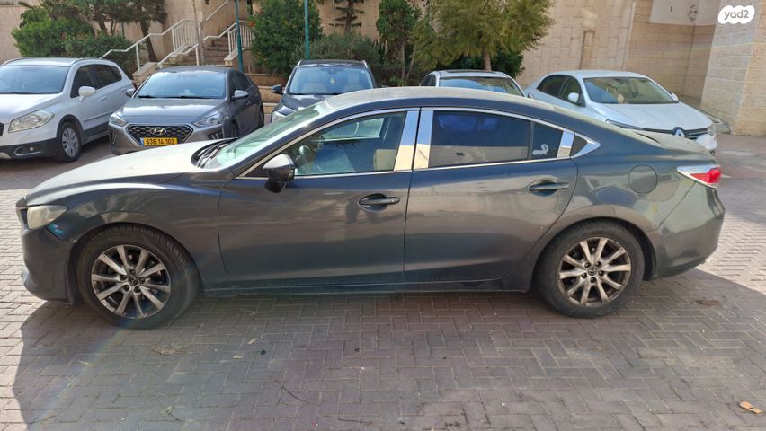 מודעת רכב מאזדה 6