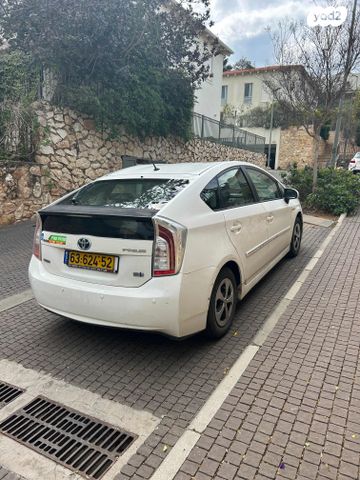 מודעת רכב טויוטה פריוס