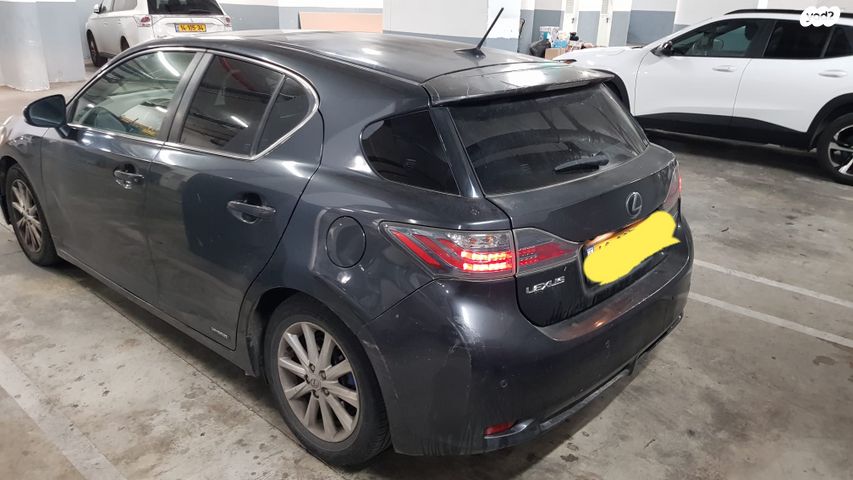 מודעת רכב לקסוס CT