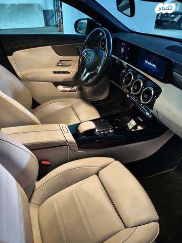 מודעת רכב מרצדס-בנץ CLA