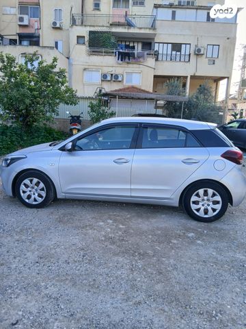 מודעת רכב יונדאי i20