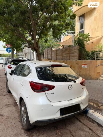 מודעת רכב מאזדה 2