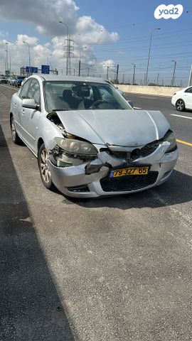 מודעת רכב מאזדה 3