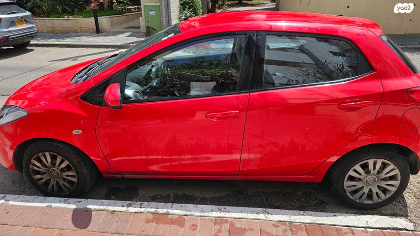 מודעת רכב מאזדה 2