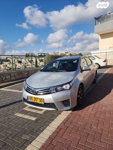 מודעת רכב טויוטה קורולה