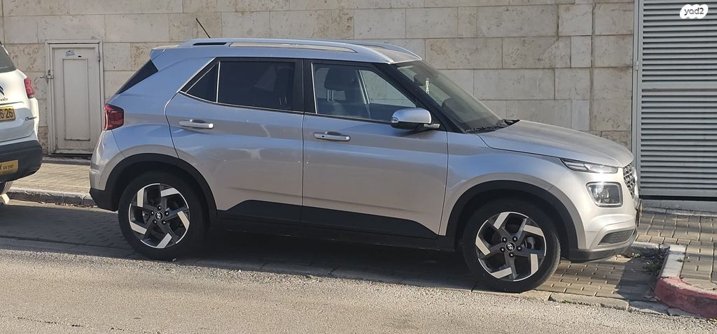 מודעת רכב יונדאי וניו