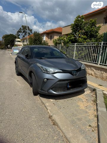מודעת רכב טויוטה C-HR