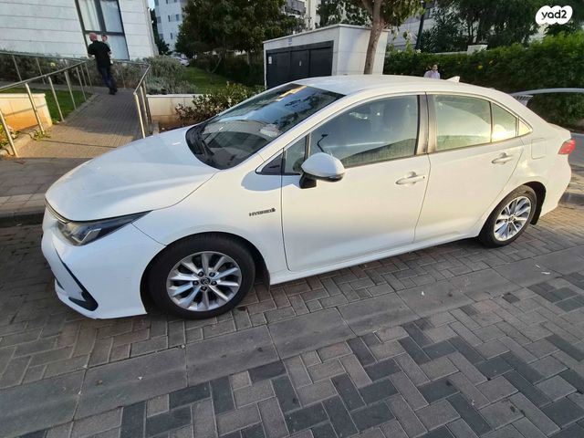 מודעת רכב טויוטה קורולה