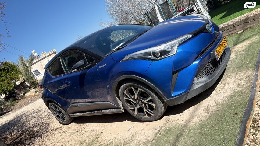 מודעת רכב טויוטה C-HR