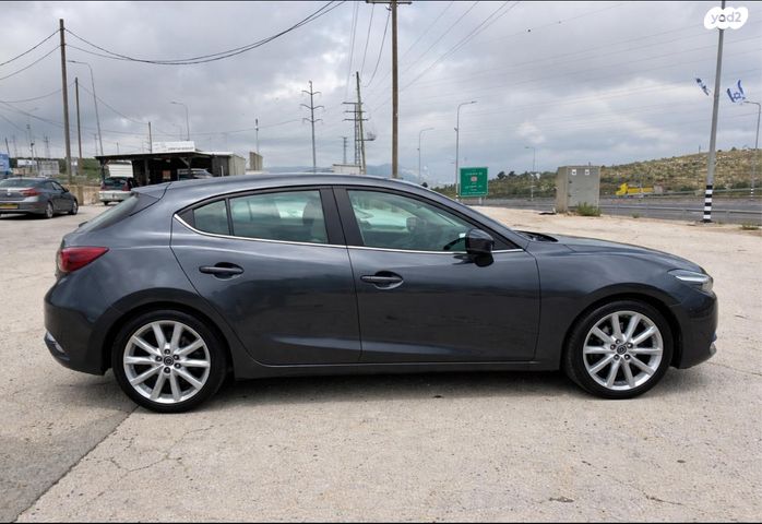 מודעת רכב מאזדה 3