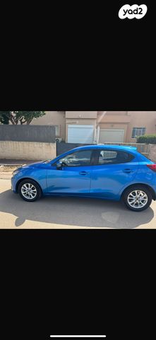 מודעת רכב מאזדה 2