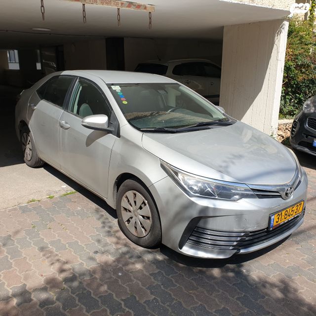 מודעת רכב טויוטה קורולה