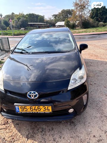 מודעת רכב טויוטה פריוס