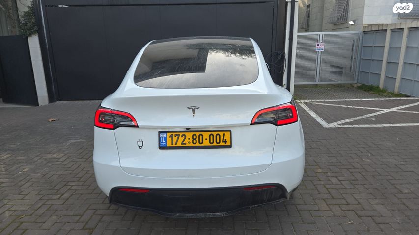 מודעת רכב טסלה מודל Y