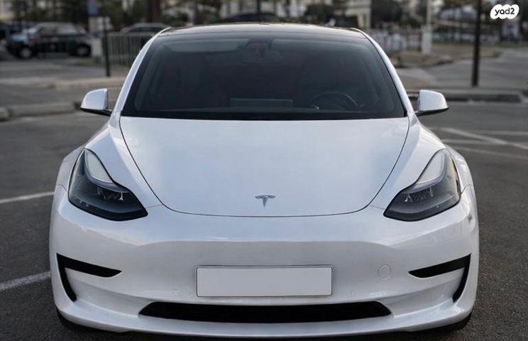 מודעת רכב טסלה מודל 3