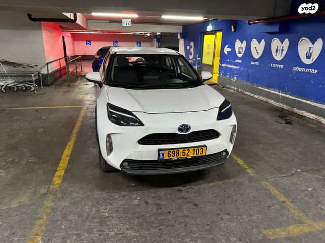 מודעת רכב טויוטה יאריס קרוס