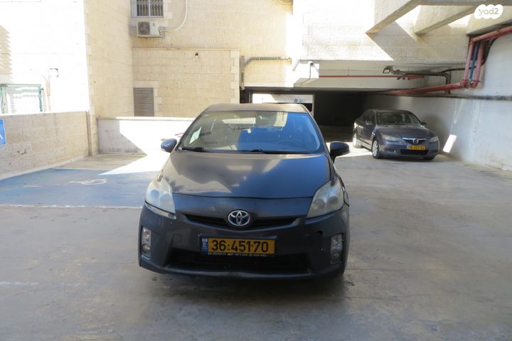 מודעת רכב טויוטה פריוס