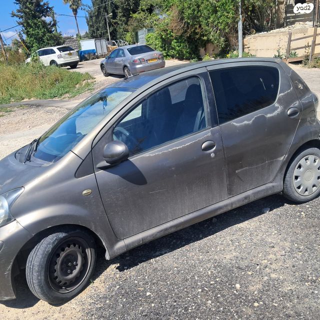 מודעת רכב טויוטה אייגו