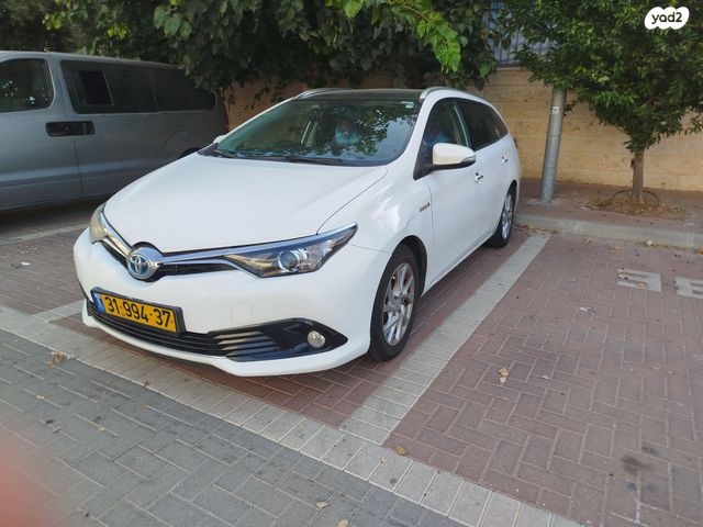 מודעת רכב טויוטה אוריס