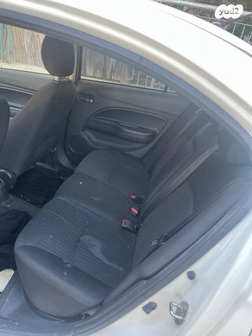 מודעת רכב מיצובישי אטראז'