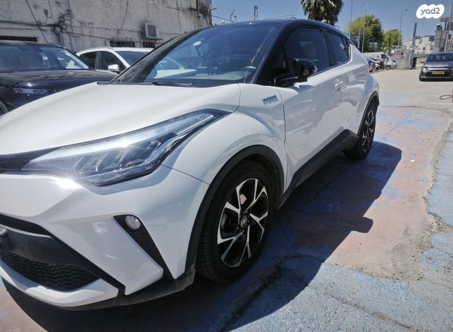 מודעת רכב טויוטה C-HR