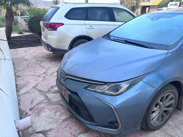 מודעת רכב טויוטה קורולה