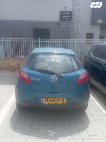 מודעת רכב מאזדה 2