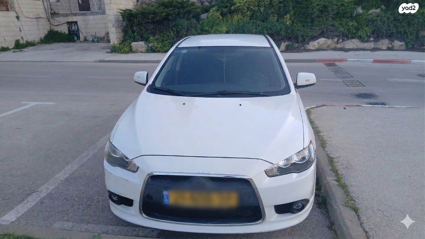 מודעת רכב מיצובישי לנסר