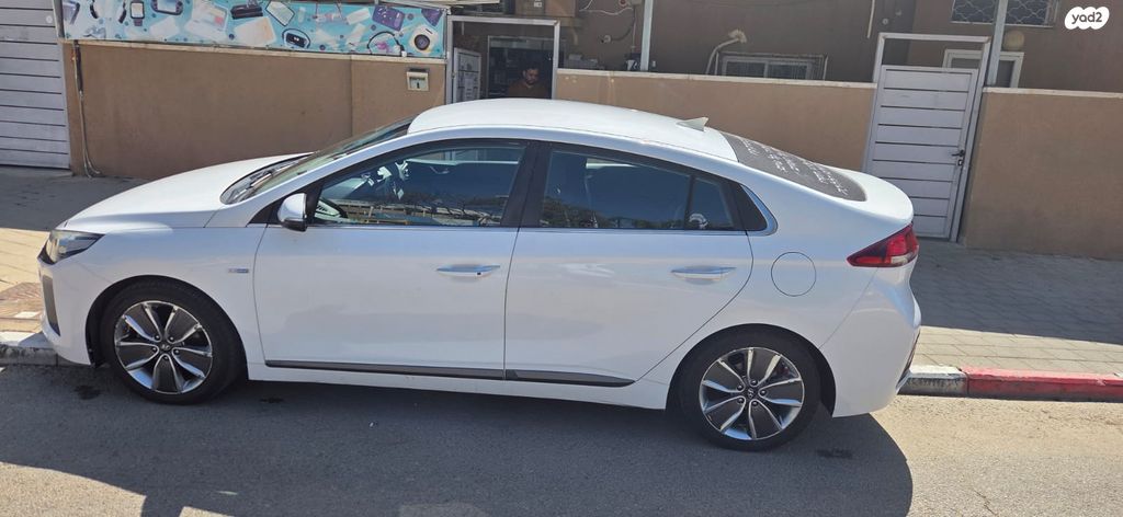 מודעת רכב יונדאי איוניק