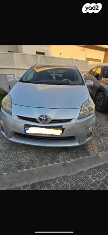 מודעת רכב טויוטה פריוס