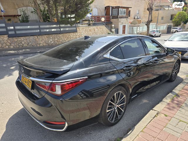 מודעת רכב לקסוס ES