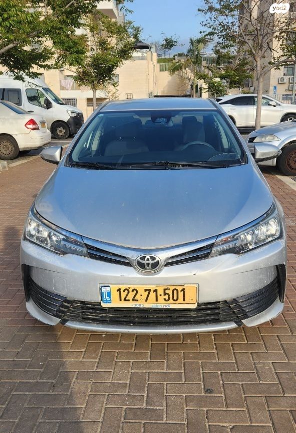 מודעת רכב טויוטה קורולה