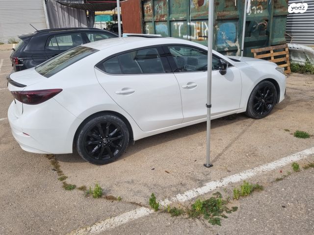 מודעת רכב מאזדה 3