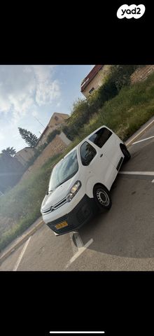 מודעת רכב סיטרואן ג'אמפי