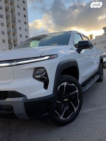 מודעת רכב שברולט סילברדו EV