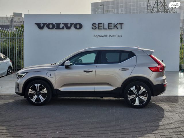 מודעת רכב וולוו XC40 2