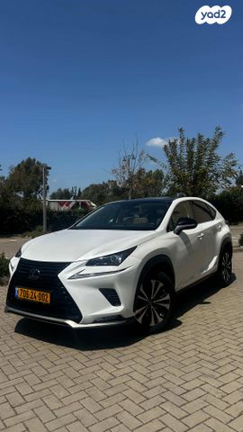 מודעת רכב לקסוס NX