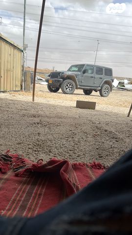 מודעת רכב ג'יפ רנגלר
