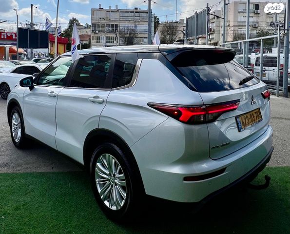 מודעת רכב מיצובישי אאוטלנדר 2