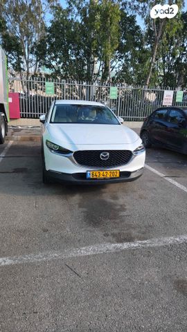 מודעת רכב מאזדה CX-30