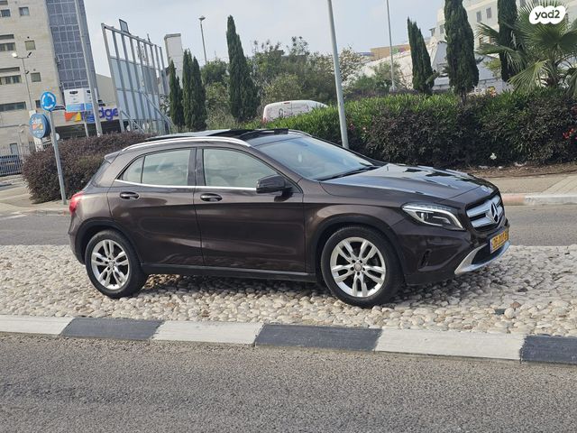 מודעת רכב מרצדס-בנץ GLA