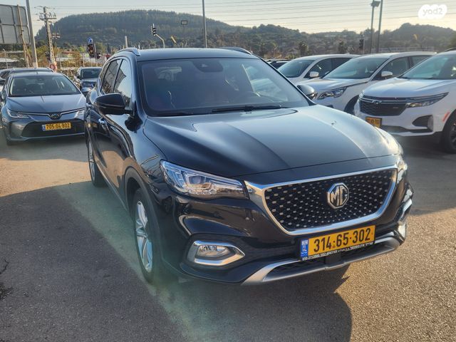 מודעת רכב אם ג'י EHS PHEV