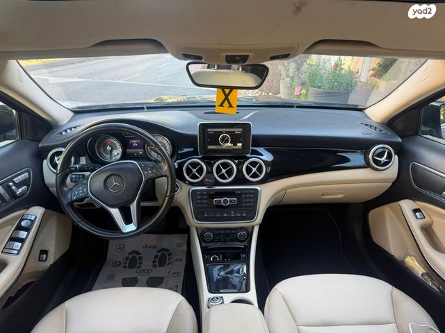 מודעת רכב מרצדס-בנץ GLA