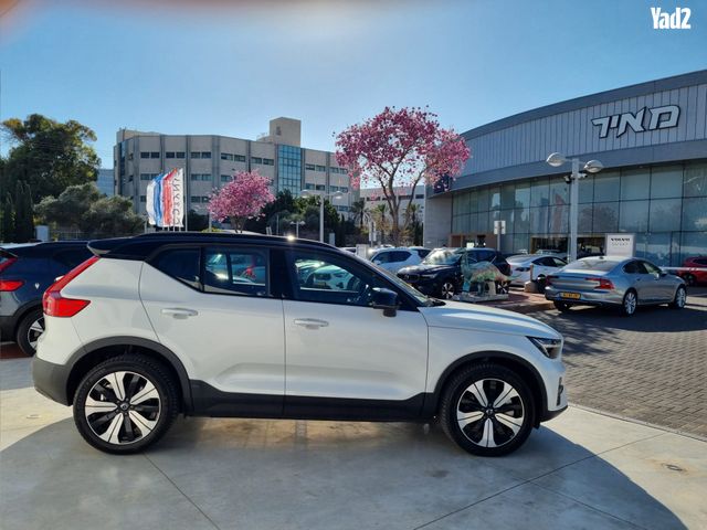 מודעת רכב וולוו XC40 2