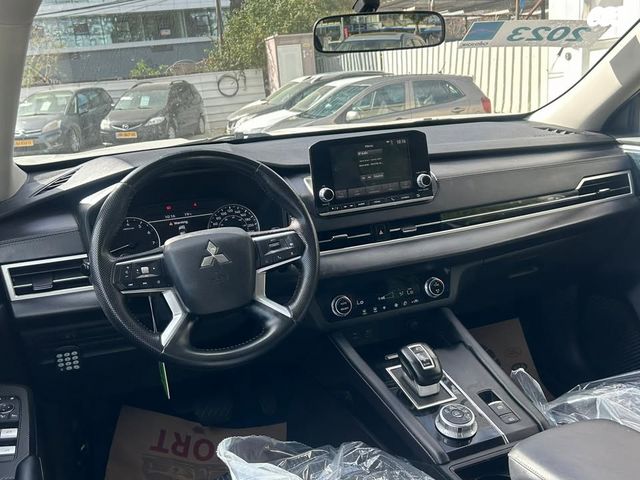 מודעת רכב מיצובישי אאוטלנדר 1